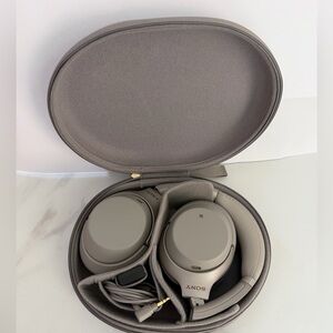 Sony  noise cancellation headphones